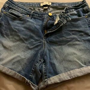 Size 12 vintage America Blues shorts